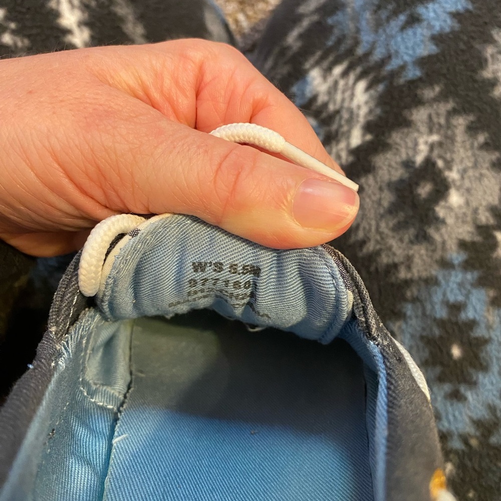 π§‘2/$15π§‘ ππ Adorable Blue, White and Gold Sperry Top-Sider ππ - Picture 5 of 16